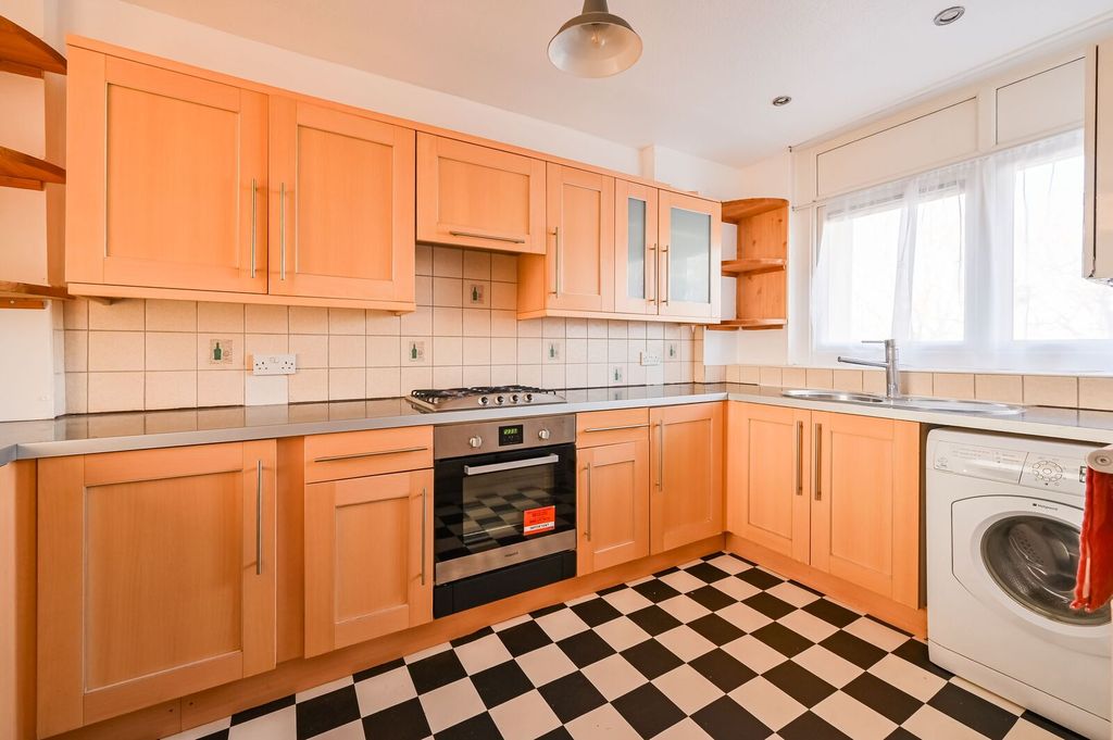 Property photo 2 of 13
