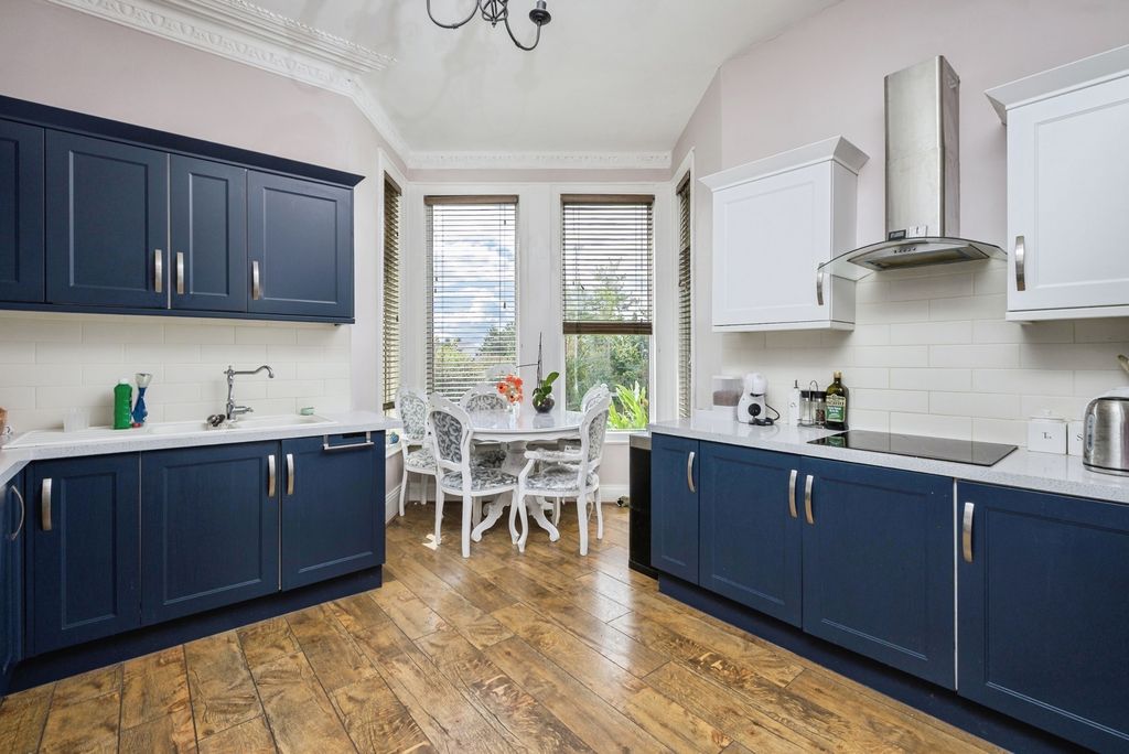 Property photo 2 of 20 Pbox-Img.Jpg