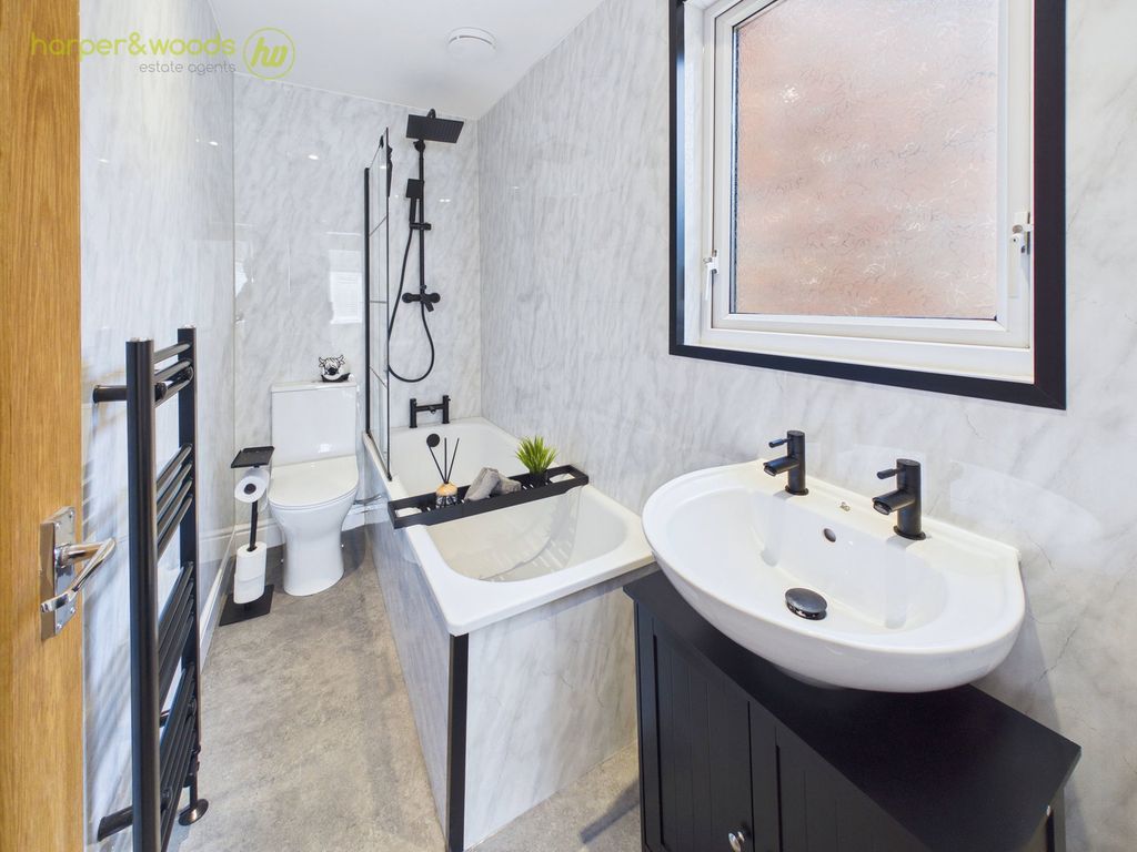 Property photo 3 of 33