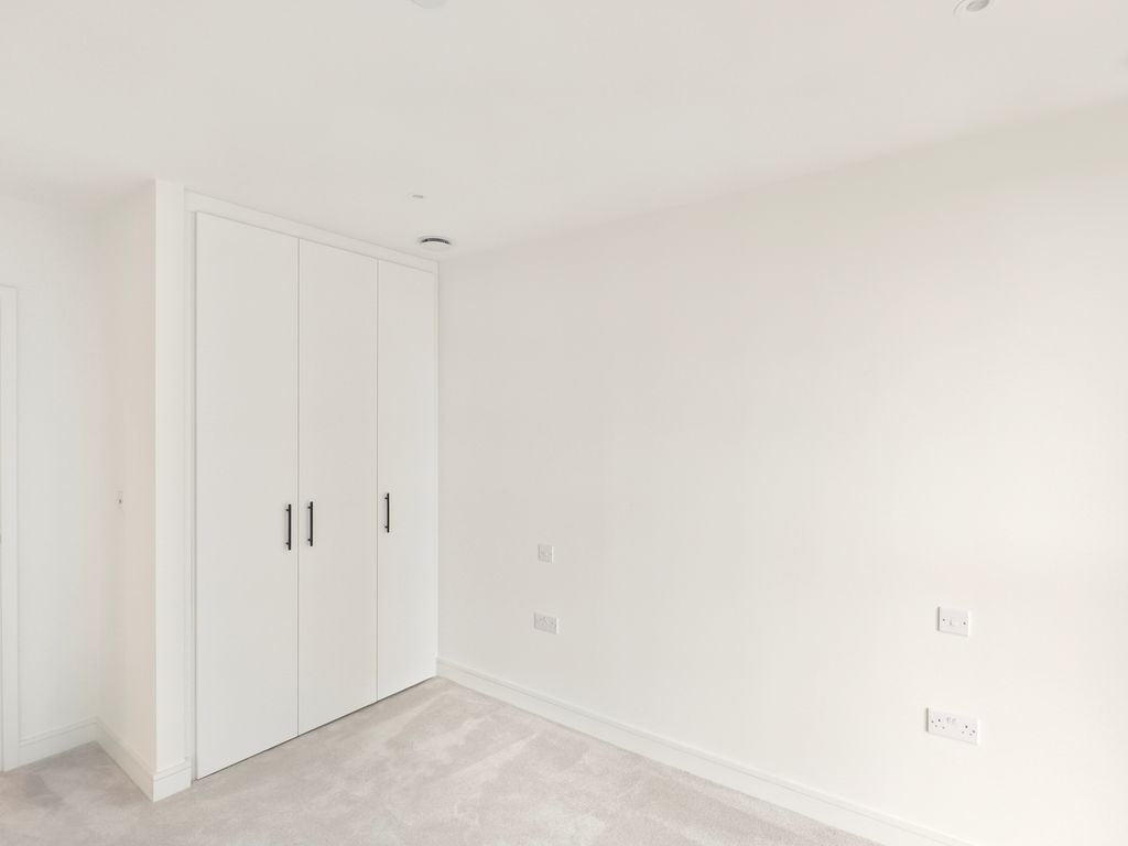 Property photo 3 of 33