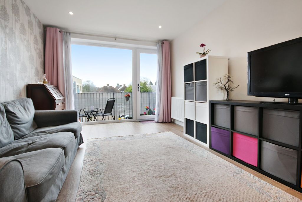 Additional image 9 of 2 bed flat for saleHoltye Avenue, East Grinstead RH19