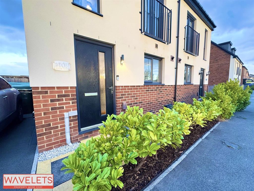 Property photo 2 of 23 Front