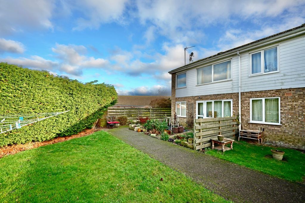 Property photo 1 of 9