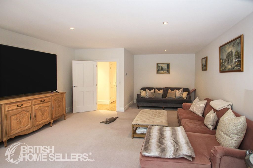 Property photo 2 of 19 Picture No. 08