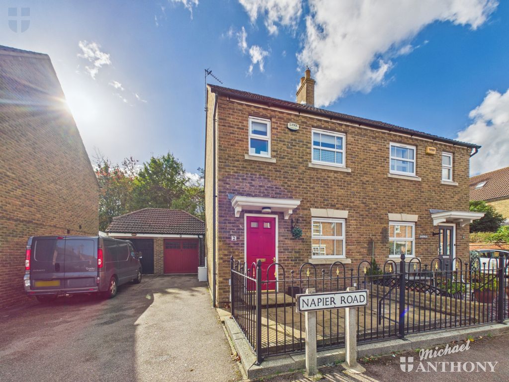 Property photo 1 of 14 Cam03218G0-Pr1195-Still013