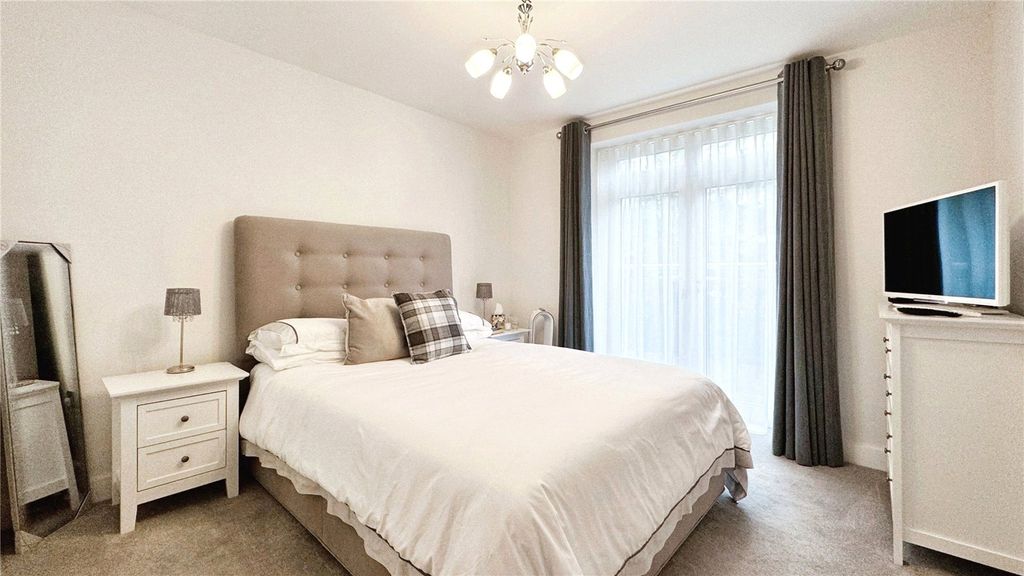 Property photo 3 of 11 Picture No. 01