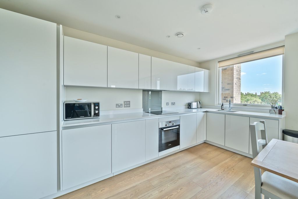 Property photo 1 of 20 Kitchen