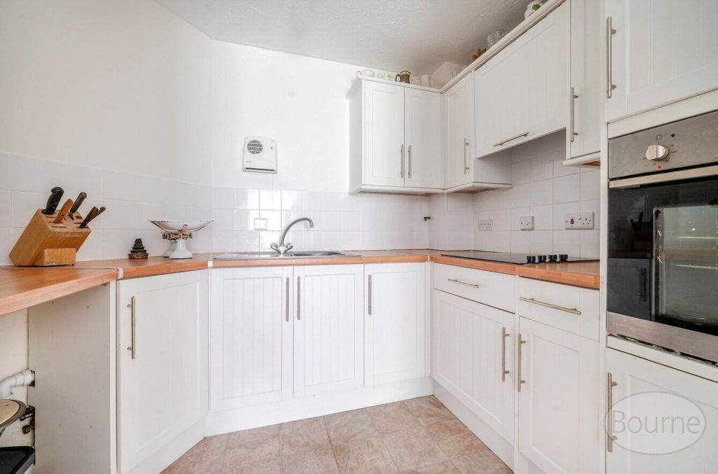 Property photo 3 of 12 Picture No. 06
