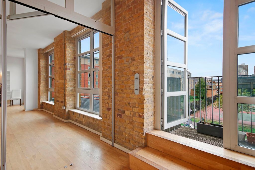 Property photo 3 of 8