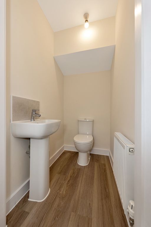 Property photo 3 of 11