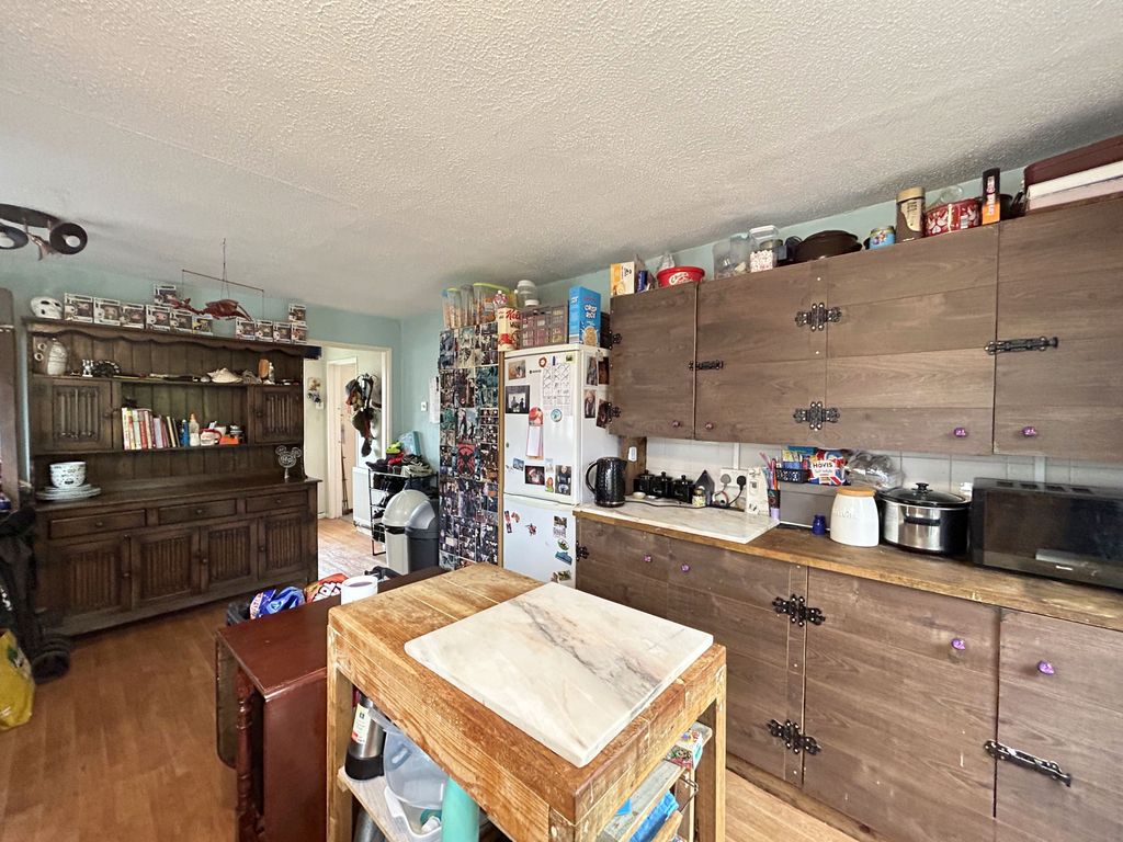 Property photo 3 of 19 Gallery