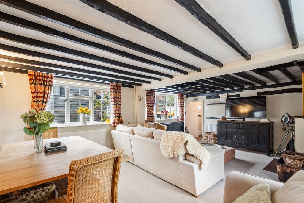 Property photo 3 of 17 Living Room