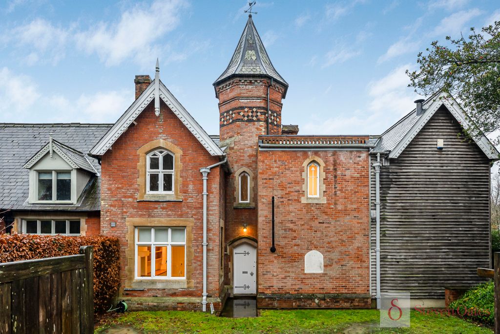 Property photo 1 of 44 35_69849_Watermarked