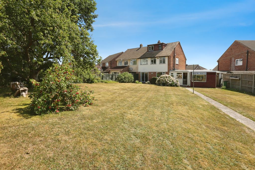 Property photo 2 of 28