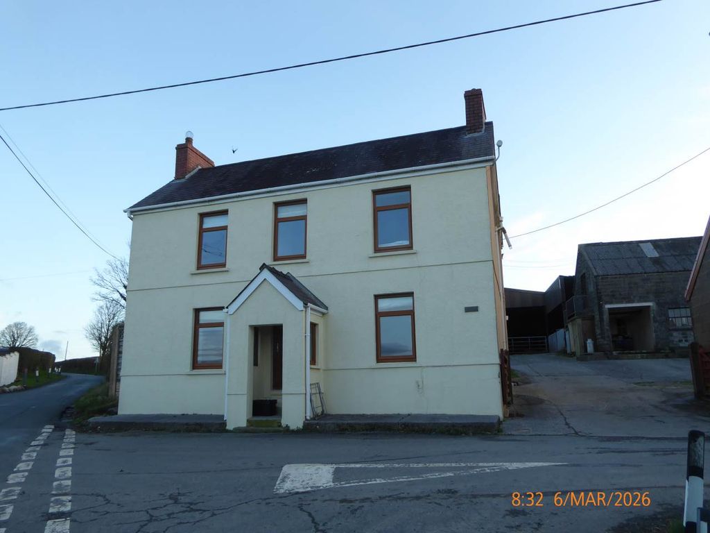 Property photo 1 of 14 P1130868