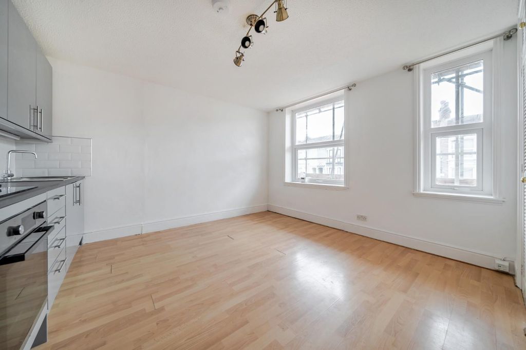 Property photo 3 of 10 1377036-1-6911c035Adacf.Jpg