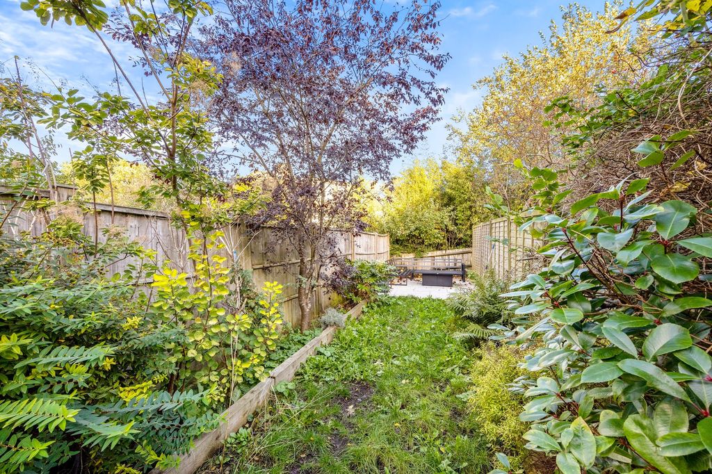 Property photo 2 of 22