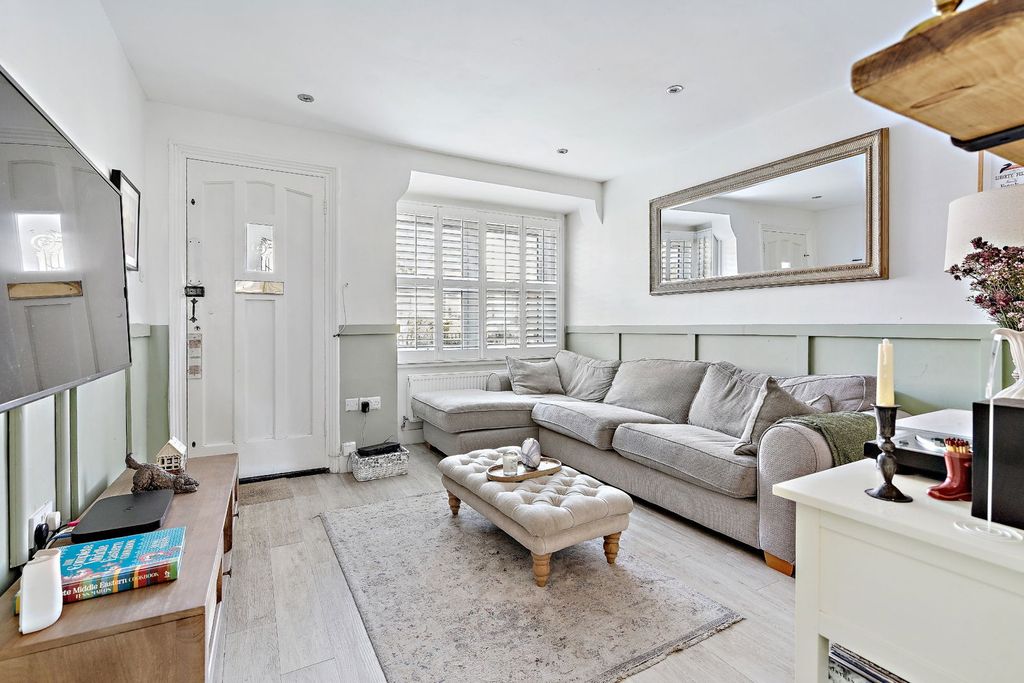 Property photo 2 of 22