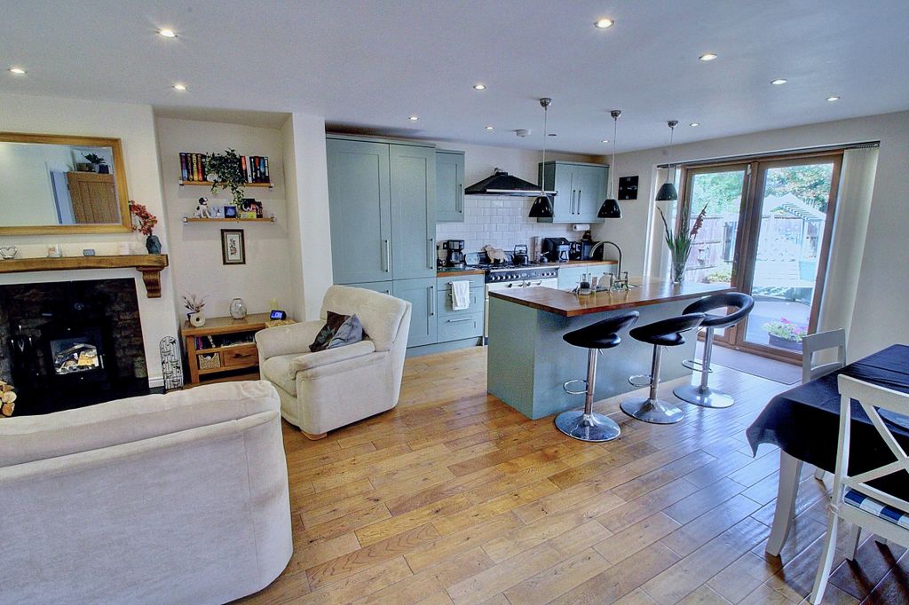 Property photo 2 of 26 2. Living Dining Kitchen