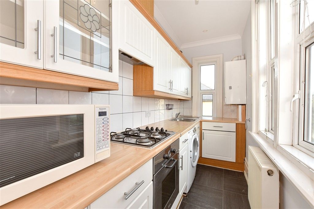 Property photo 2 of 10 Kitchen