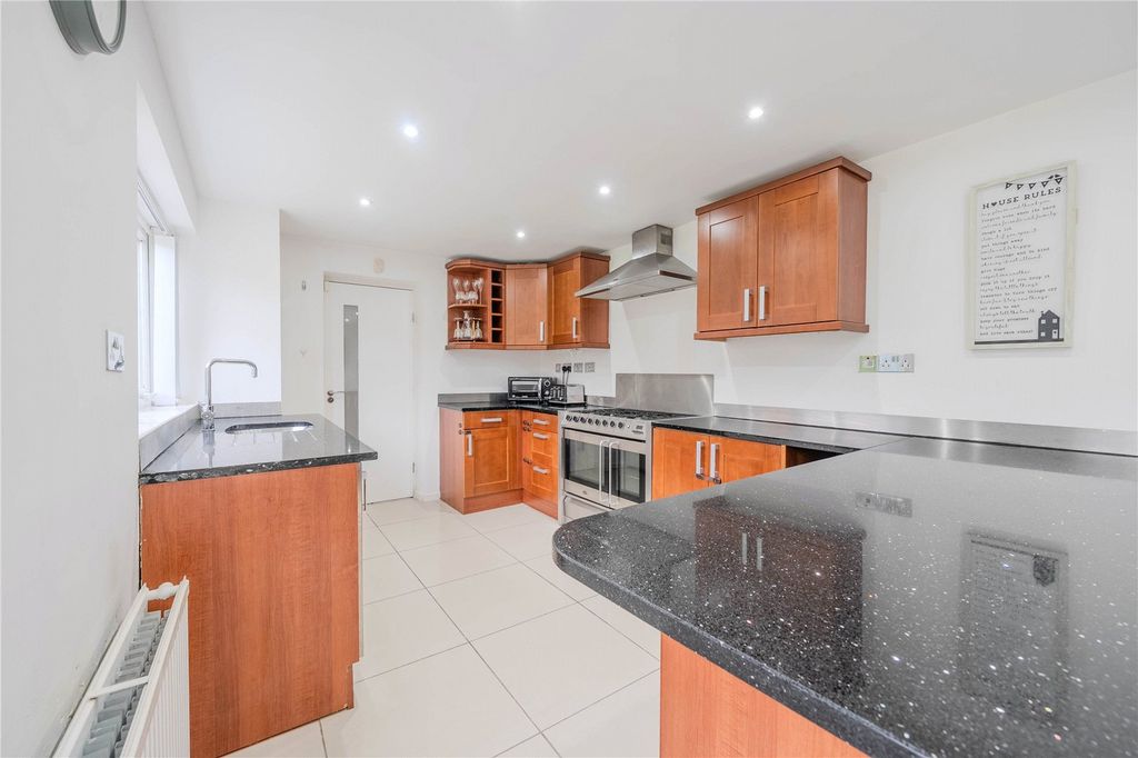 Property photo 2 of 15 Kitchen