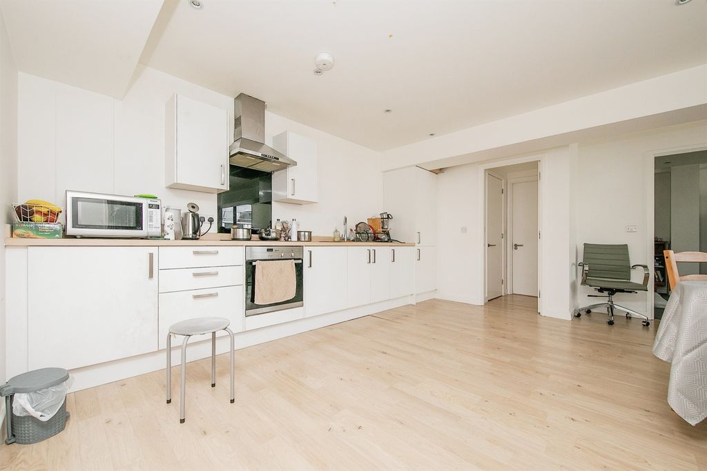 Property photo 3 of 13