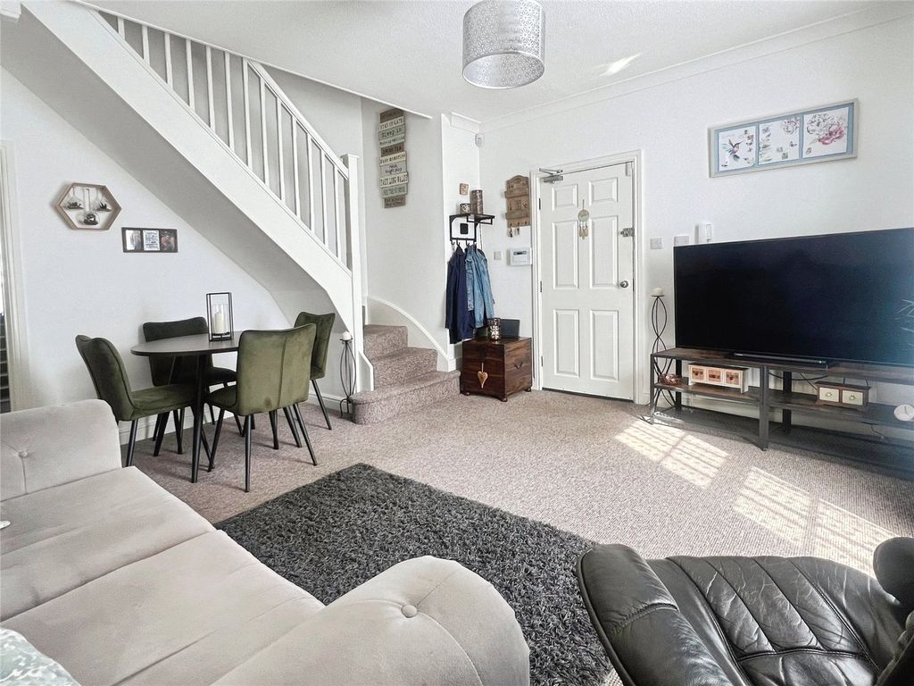 Property photo 3 of 15 Living Room
