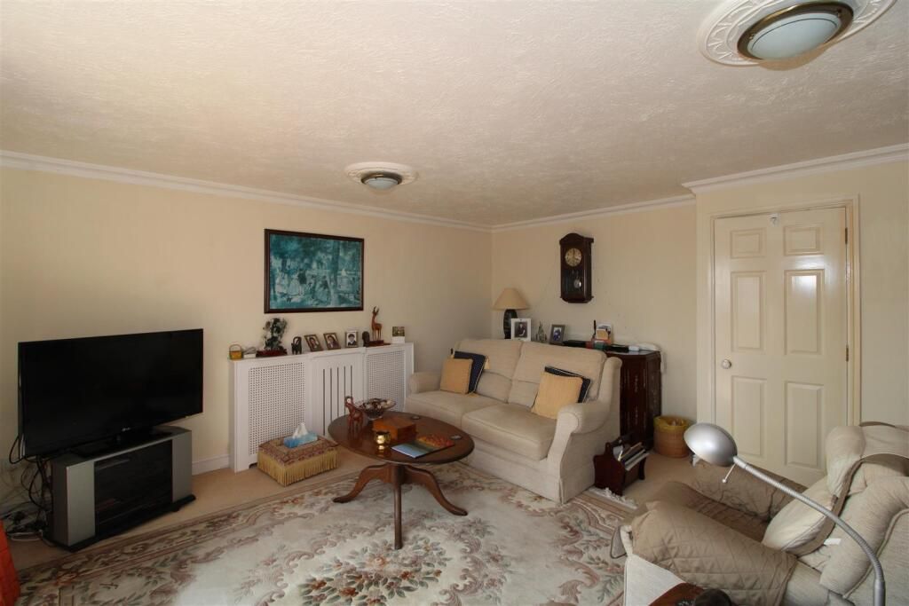 Property photo 2 of 14 Photo 1