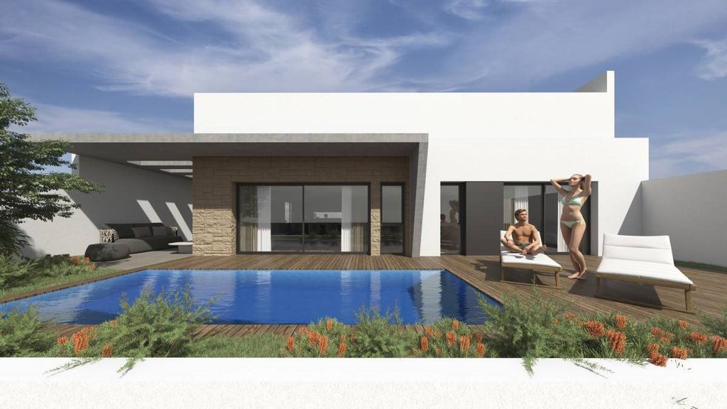 Property photo 1 of 22 3-Bedroom Villa + Parking + Storage Room + Solarium With View Of The Lagunas In Torrevieja