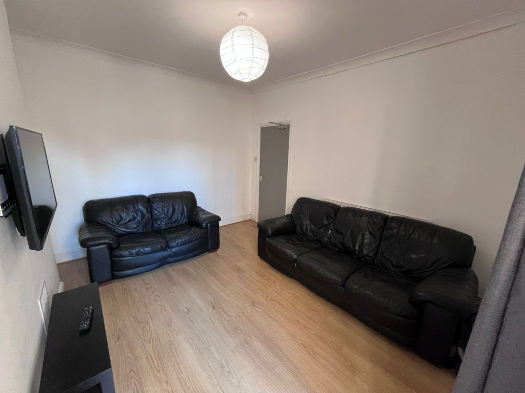 Property photo 3 of 15 Living Room
