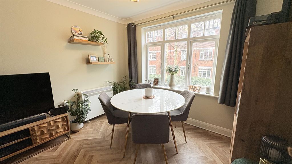 Property photo 3 of 13 Living/Dining Room