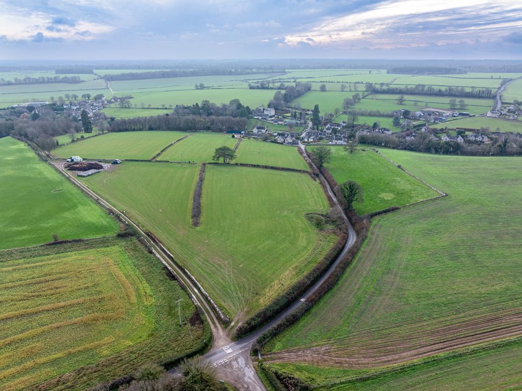 Property photo 2 of 6 Photo 5