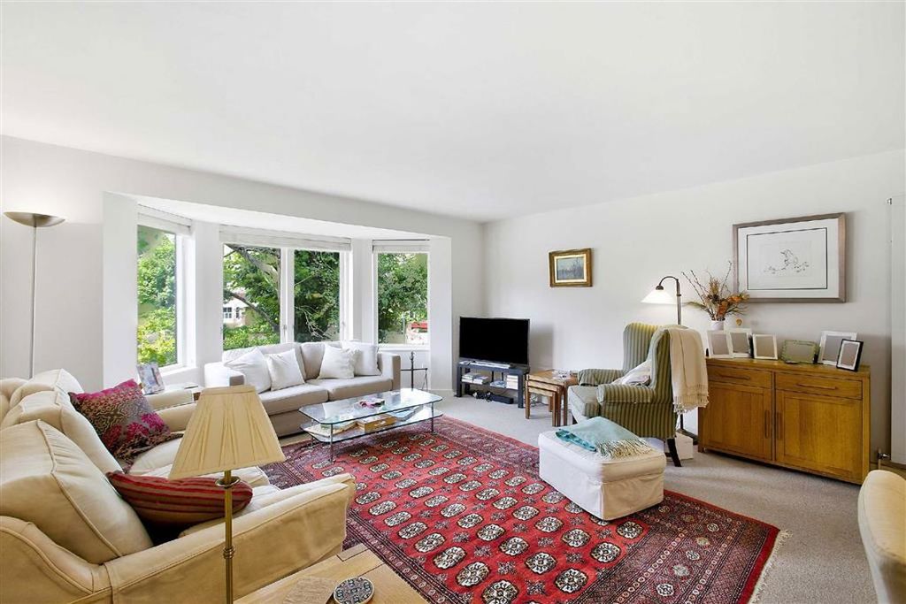Property photo 2 of 8