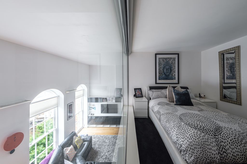 Property photo 2 of 18 8-36-Hornsey-Road-056_54859105204_O.Jpg