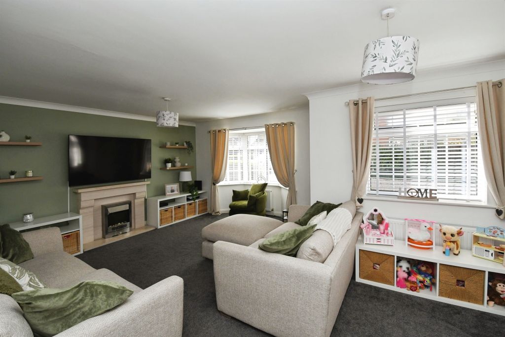 Additional image 8 of 4 bed detached house for saleHolly Close, Stallingborough, Grimsby DN41