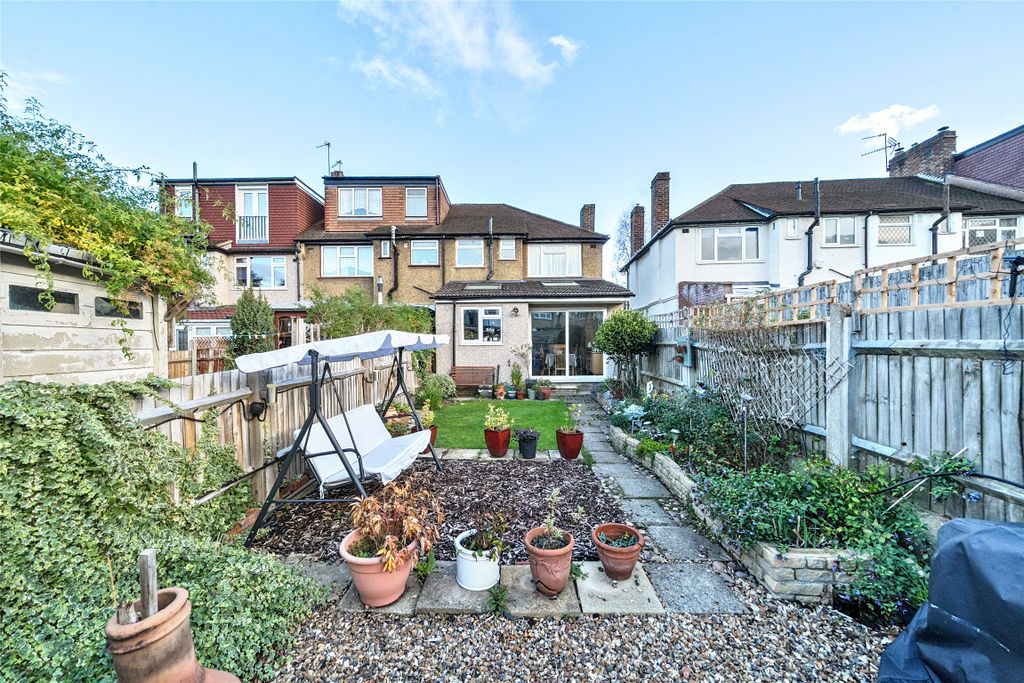 Property photo 2 of 15 Picture No. 16