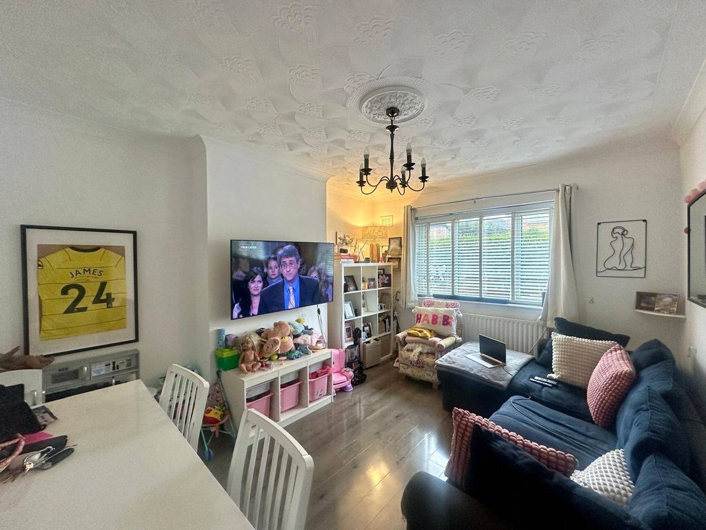 Property photo 2 of 11 Picture 2