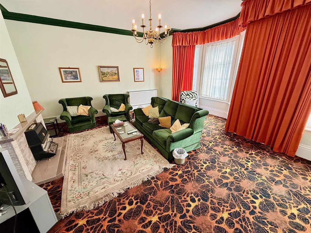 Property photo 2 of 20 Living Room