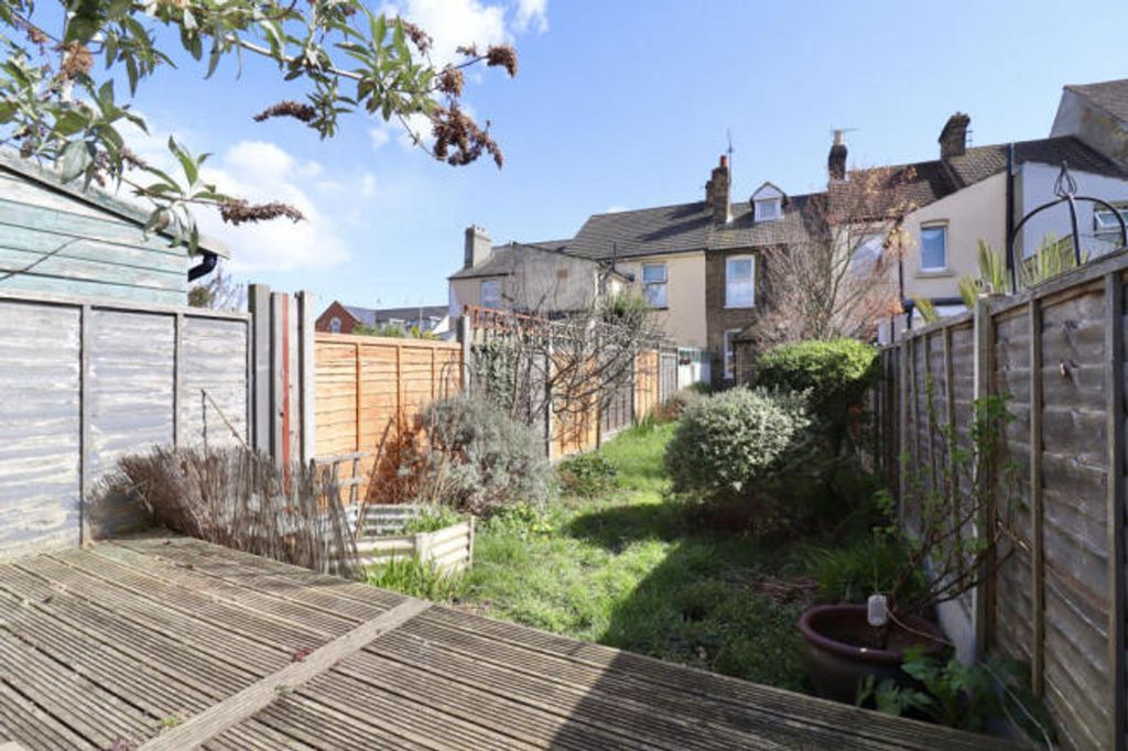 Property photo 2 of 10