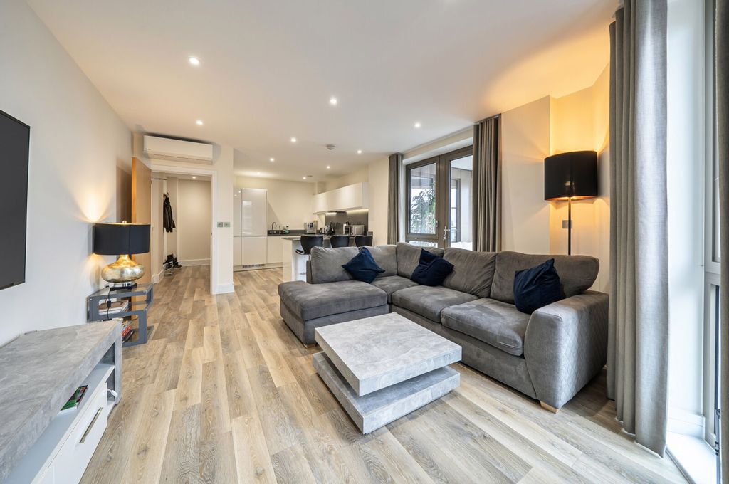 Property photo 1 of 19