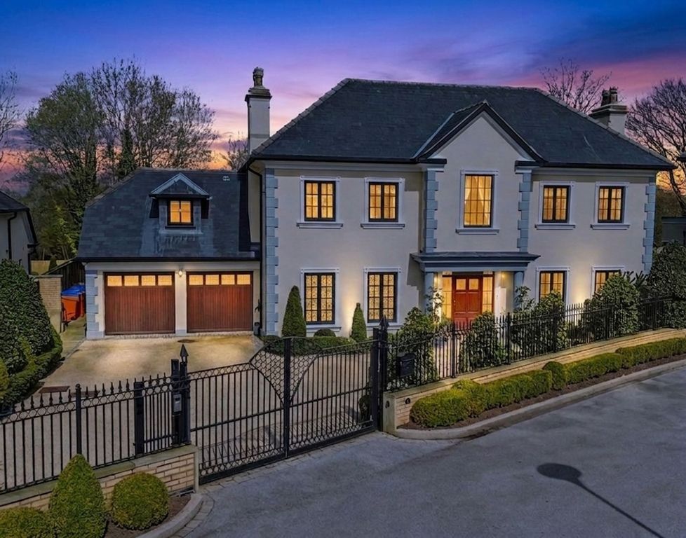 Property photo 1 of 52