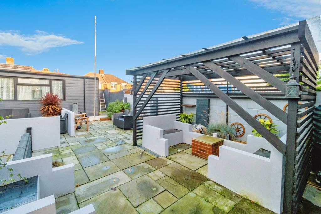 Property photo 2 of 15 Pbox-Img.Jpg