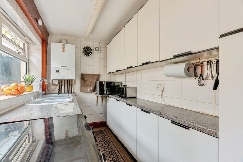 Property photo 3 of 16 Photo