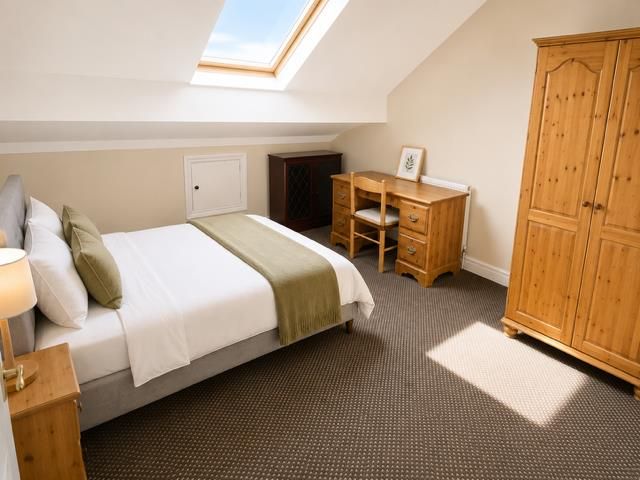 Property photo 3 of 11 3E9193Bc-B675-474B-907c-Aaede946B1A1.Png