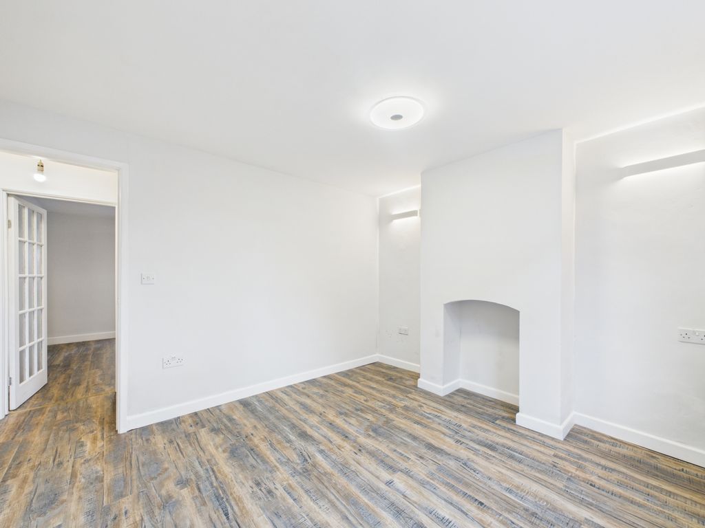 Property photo 1 of 7 Cam03062G0-Pr0214-Still001