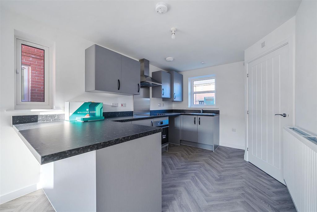 Property photo 3 of 10 1394339-5-694Bcb32562Fa.Jpg