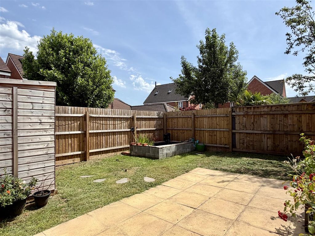 Property photo 3 of 17 Outside