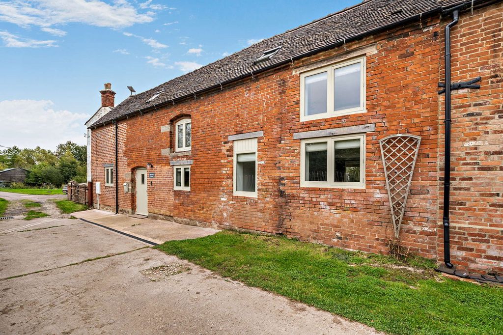 Property photo 1 of 31