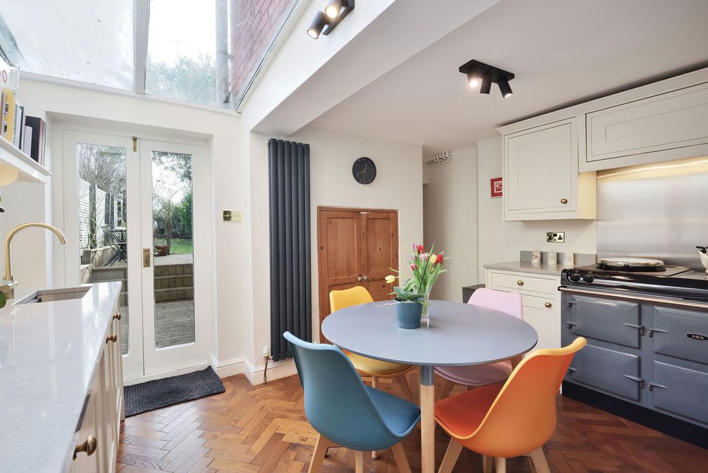 Property photo 3 of 30