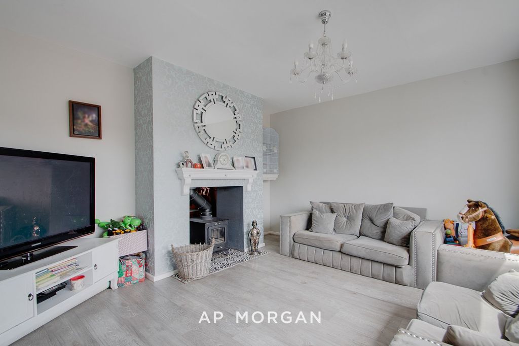 Property photo 2 of 17 Picture No. 07
